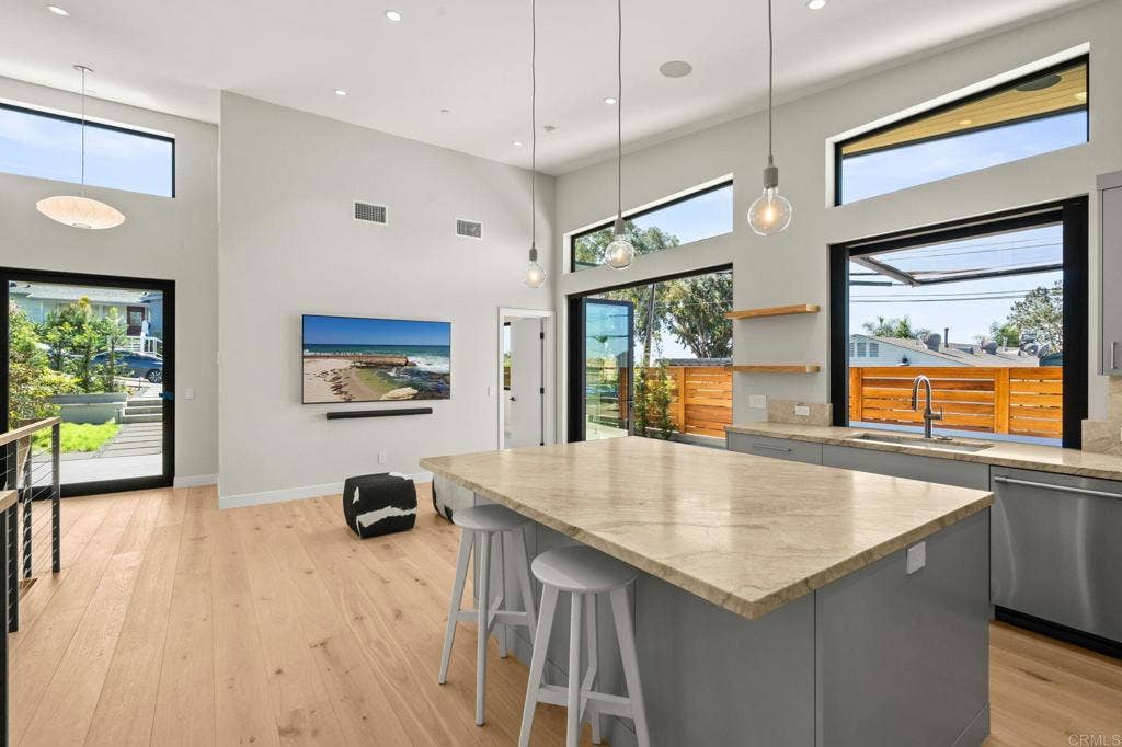 328 12Th Street, Del Mar, CA 92014 328 12Th Street, Del Mar, CA 92014
