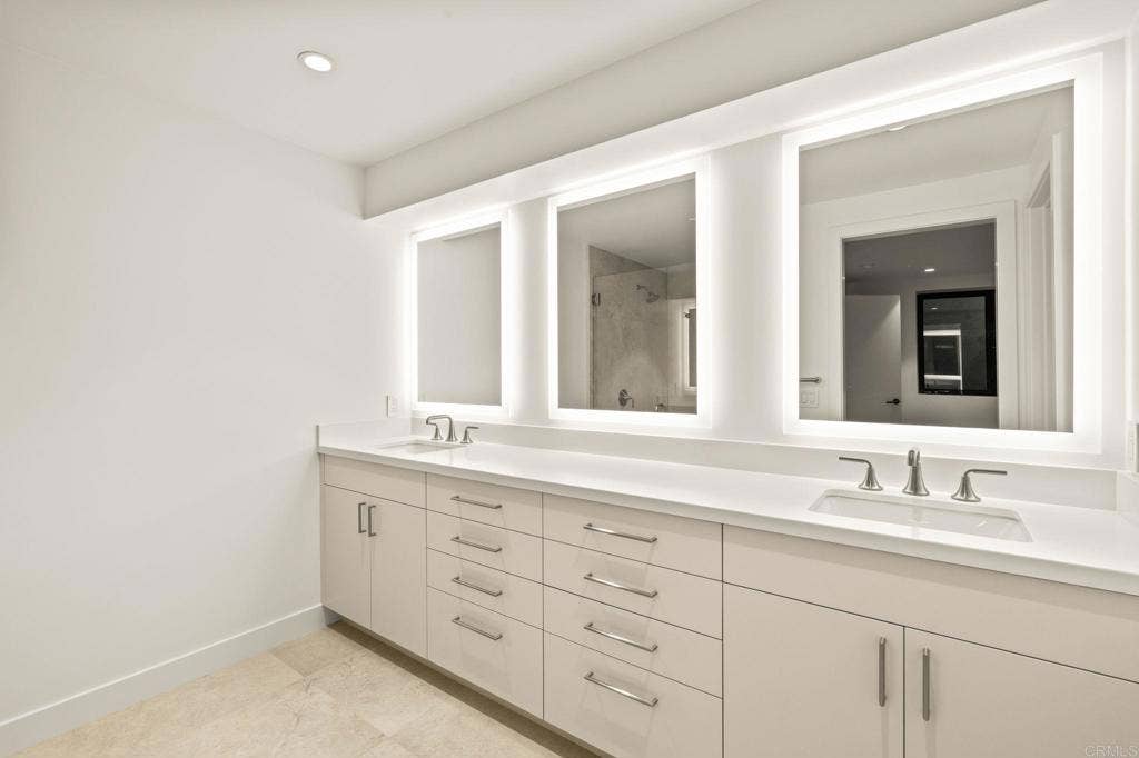 328 12Th Street, Del Mar, CA 92014 328 12Th Street, Del Mar, CA 92014