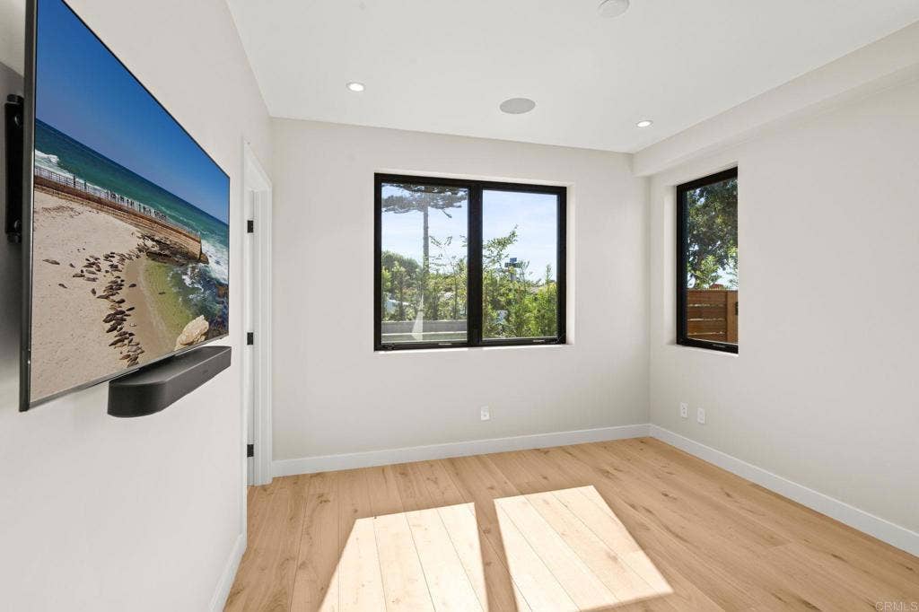 328 12Th Street, Del Mar, CA 92014 328 12Th Street, Del Mar, CA 92014