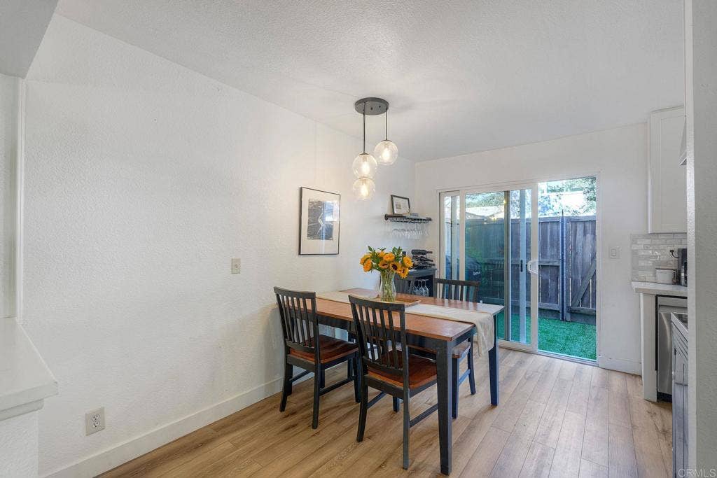 981 N Vulcan Avenue, #4, Encinitas, CA 92024 981 N Vulcan Avenue, #4, Encinitas, CA 92024