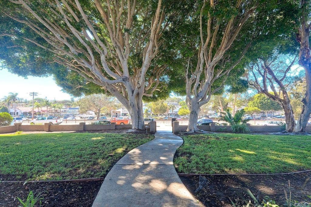 981 N Vulcan Avenue, #4, Encinitas, CA 92024 981 N Vulcan Avenue, #4, Encinitas, CA 92024