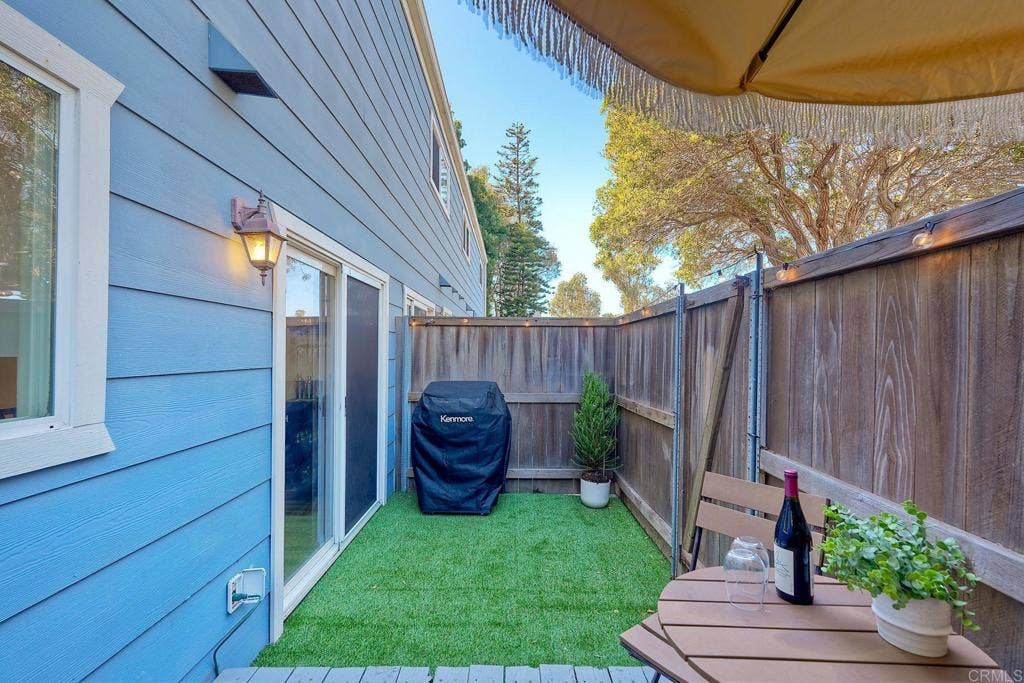 981 N Vulcan Avenue, #4, Encinitas, CA 92024 981 N Vulcan Avenue, #4, Encinitas, CA 92024
