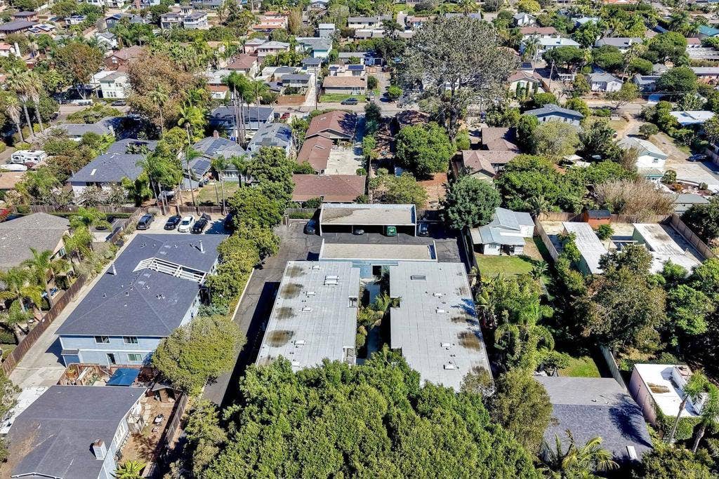 981 N Vulcan Avenue, #4, Encinitas, CA 92024 981 N Vulcan Avenue, #4, Encinitas, CA 92024
