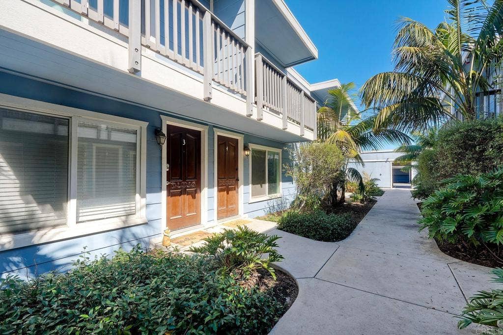 981 N Vulcan Avenue, #4, Encinitas, CA 92024 981 N Vulcan Avenue, #4, Encinitas, CA 92024