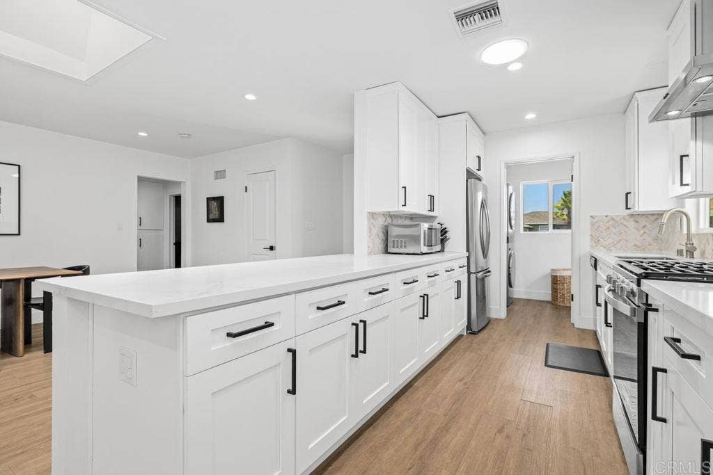 4975 Greenbrier Avenue, San Diego, CA 92120 4975 Greenbrier Avenue, San Diego, CA 92120