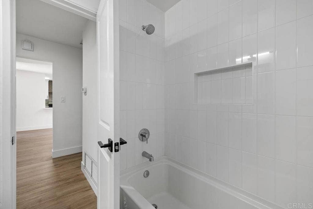 4975 Greenbrier Avenue, San Diego, CA 92120 4975 Greenbrier Avenue, San Diego, CA 92120