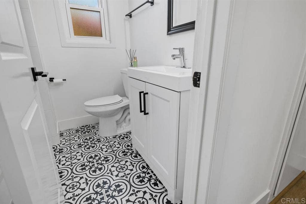 4975 Greenbrier Avenue, San Diego, CA 92120 4975 Greenbrier Avenue, San Diego, CA 92120