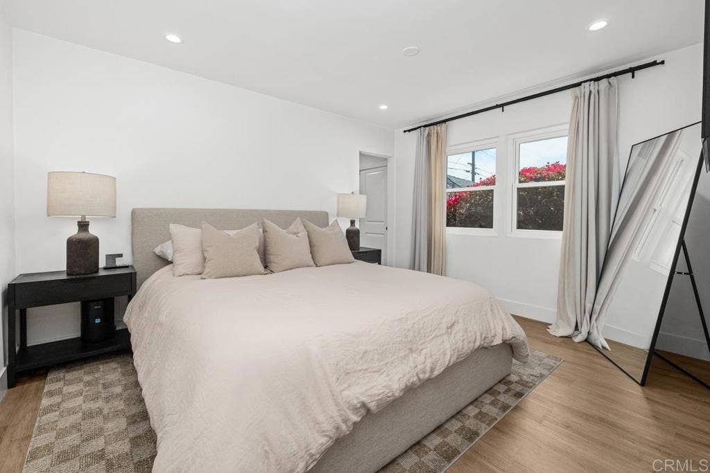 4975 Greenbrier Avenue, San Diego, CA 92120 Primary bedroom