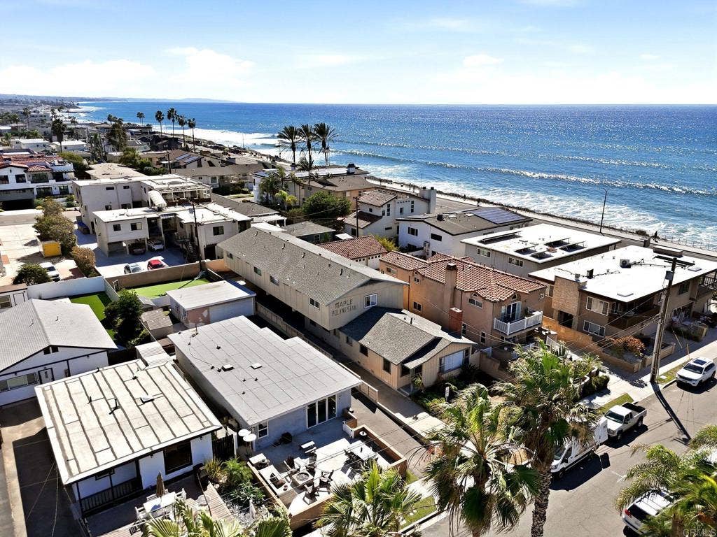 147 Maple Avenue, Carlsbad, CA 92008 147 Maple Avenue, Carlsbad, CA 92008