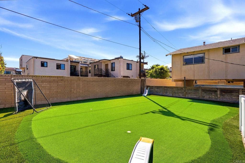 147 Maple Avenue, Carlsbad, CA 92008 147 Maple Avenue, Carlsbad, CA 92008