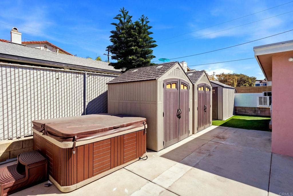 147 Maple Avenue, Carlsbad, CA 92008 147 Maple Avenue, Carlsbad, CA 92008