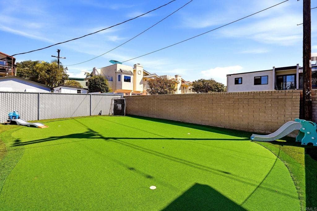 147 Maple Avenue, Carlsbad, CA 92008 147 Maple Avenue, Carlsbad, CA 92008