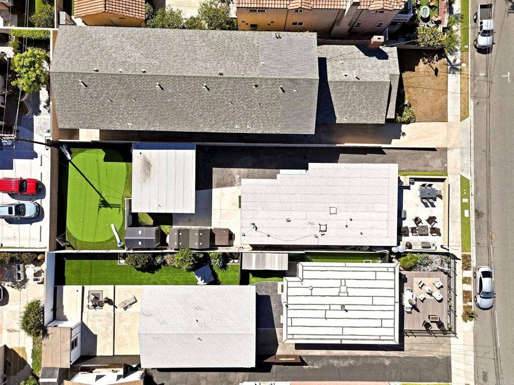 147 Maple Avenue, Carlsbad, CA 92008 147 Maple Avenue, Carlsbad, CA 92008