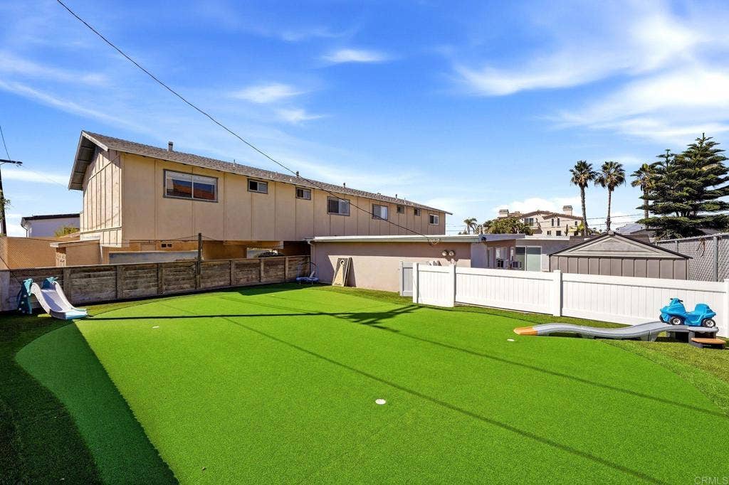 147 Maple Avenue, Carlsbad, CA 92008 147 Maple Avenue, Carlsbad, CA 92008