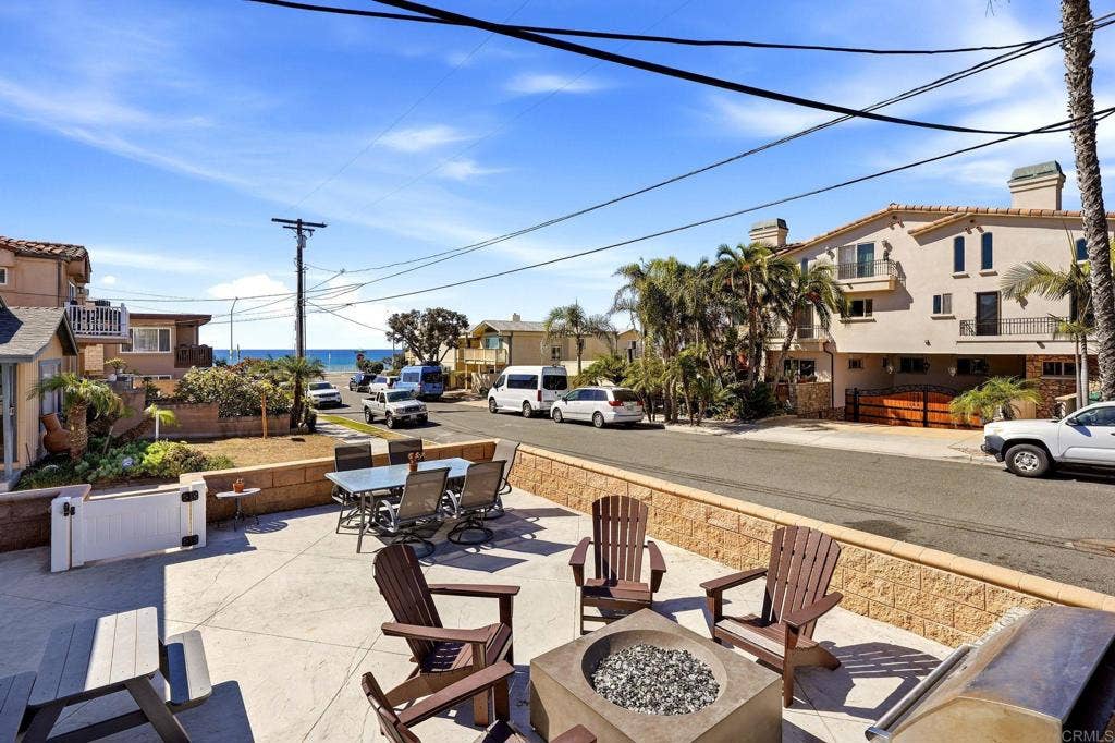 147 Maple Avenue, Carlsbad, CA 92008 147 Maple Avenue, Carlsbad, CA 92008
