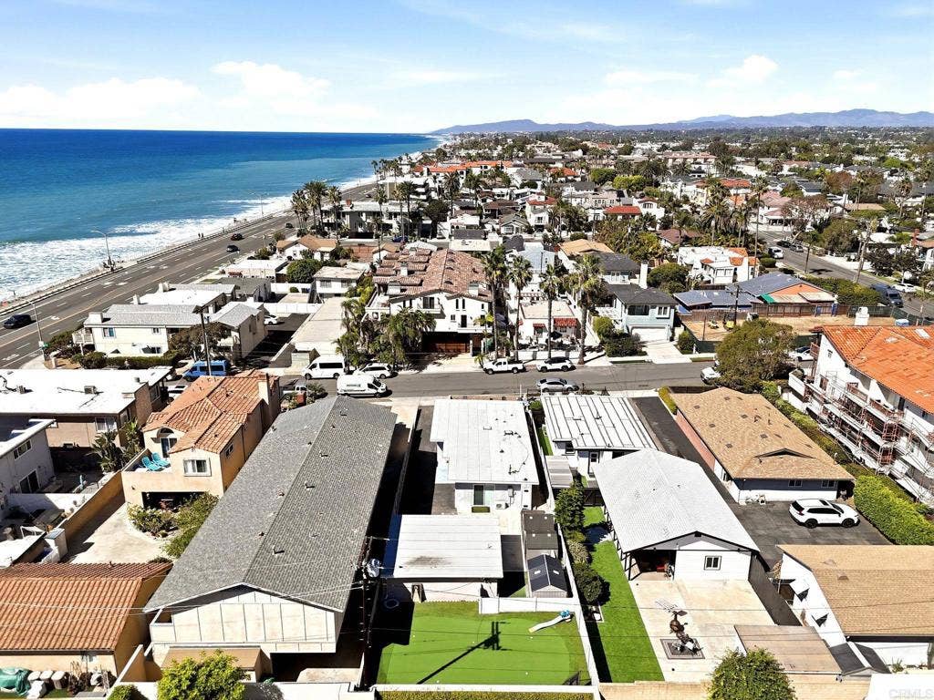 147 Maple Avenue, Carlsbad, CA 92008 147 Maple Avenue, Carlsbad, CA 92008