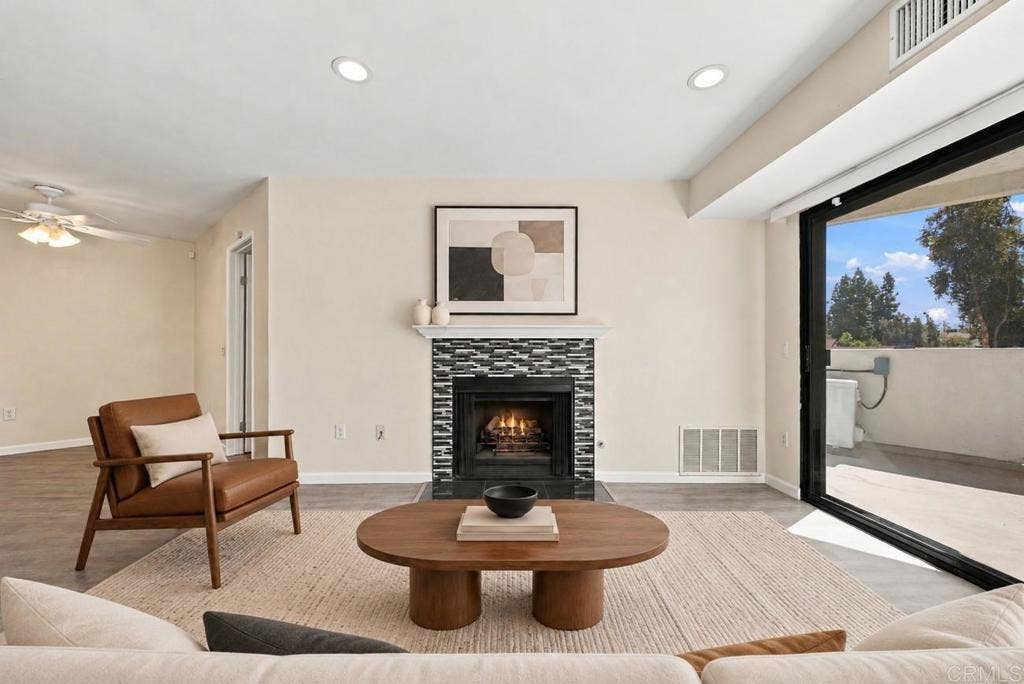 9709 Mesa Springs Way, #211, San Diego, CA 92126 9709 Mesa Springs Way, #211, San Diego, CA 92126