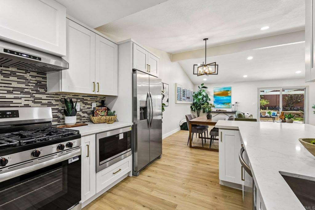 4121 Mount Hukee, San Diego, CA 92117 4121 Mount Hukee, San Diego, CA 92117