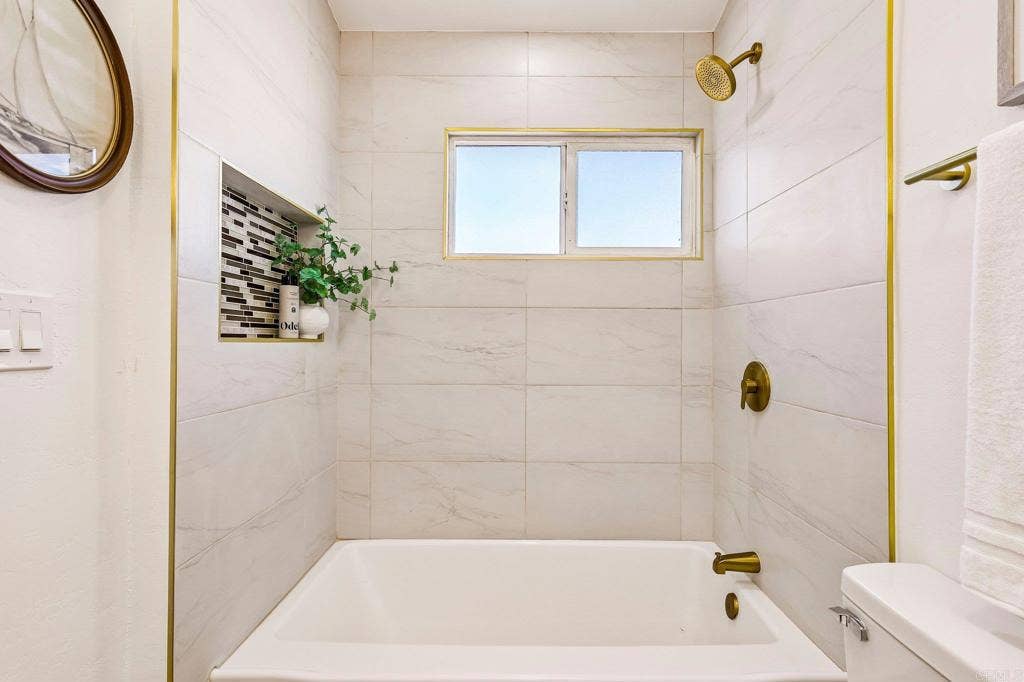4121 Mount Hukee, San Diego, CA 92117 4121 Mount Hukee, San Diego, CA 92117