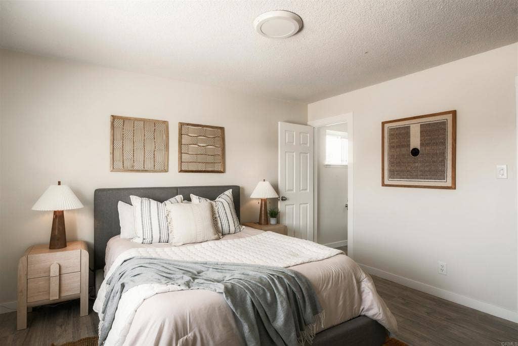 147 Edgewood Drive, Oceanside, CA 92054 147 Edgewood Drive, Oceanside, CA 92054
