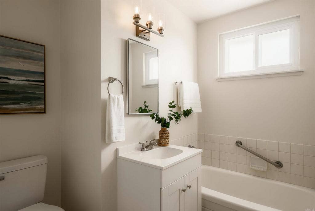 147 Edgewood Drive, Oceanside, CA 92054 147 Edgewood Drive, Oceanside, CA 92054