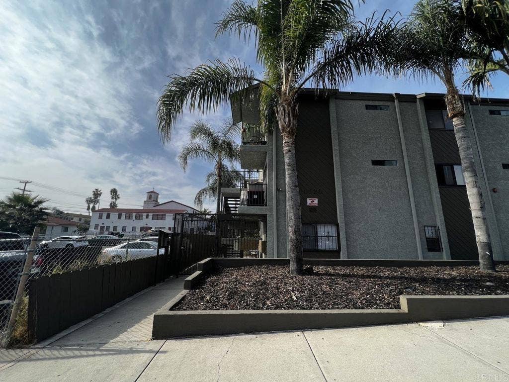 4120 Estrella Ave, #1, San Diego, CA 92105 4120 Estrella Ave, #1, San Diego, CA 92105