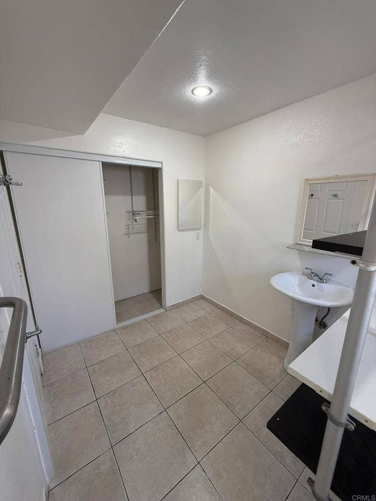 4120 Estrella Ave, #1, San Diego, CA 92105 4120 Estrella Ave, #1, San Diego, CA 92105
