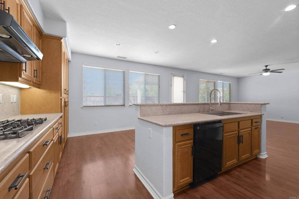 27973 Breakwater Ct., Menifee, CA 92585 27973 Breakwater Ct., Menifee, CA 92585