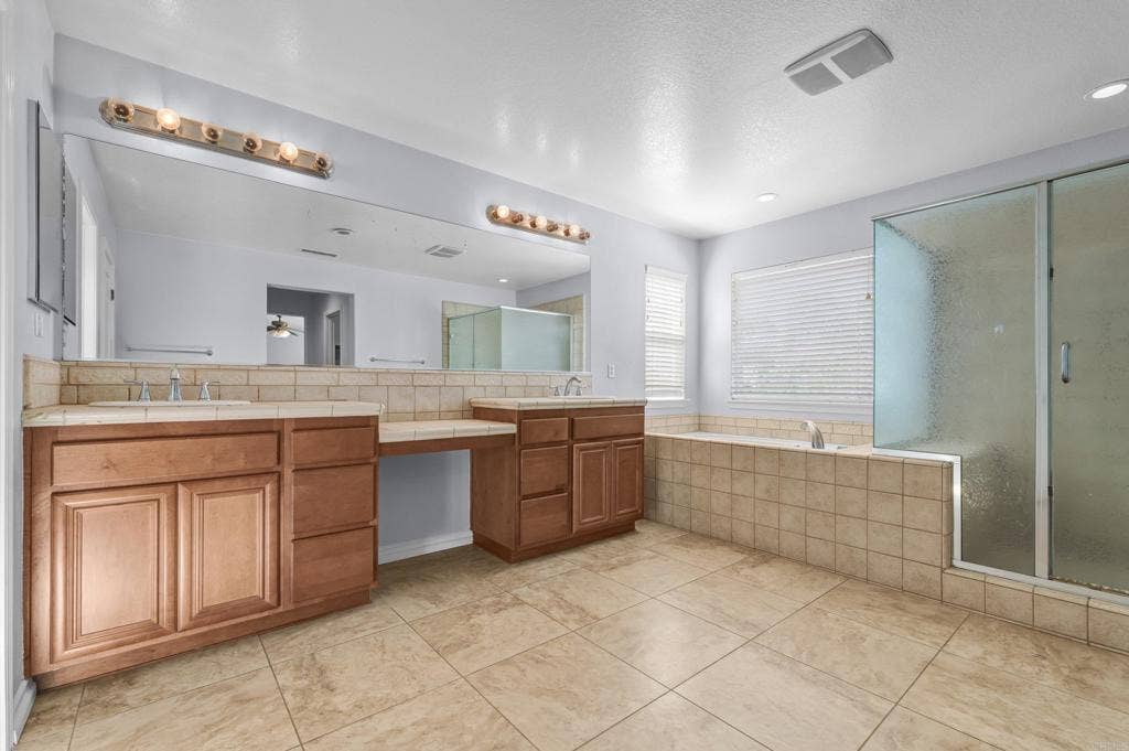 27973 Breakwater Ct., Menifee, CA 92585 27973 Breakwater Ct., Menifee, CA 92585
