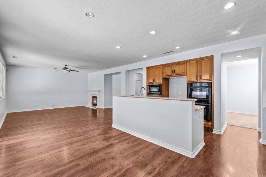 27973 Breakwater Ct., Menifee, CA 92585 27973 Breakwater Ct., Menifee, CA 92585