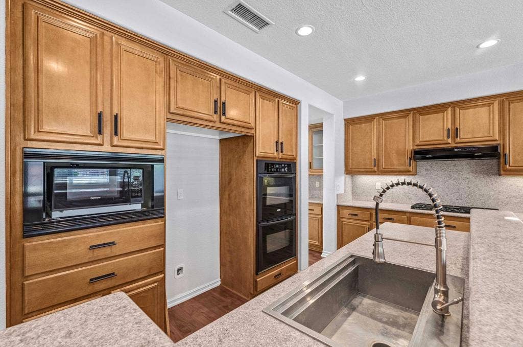 27973 Breakwater Ct., Menifee, CA 92585 27973 Breakwater Ct., Menifee, CA 92585