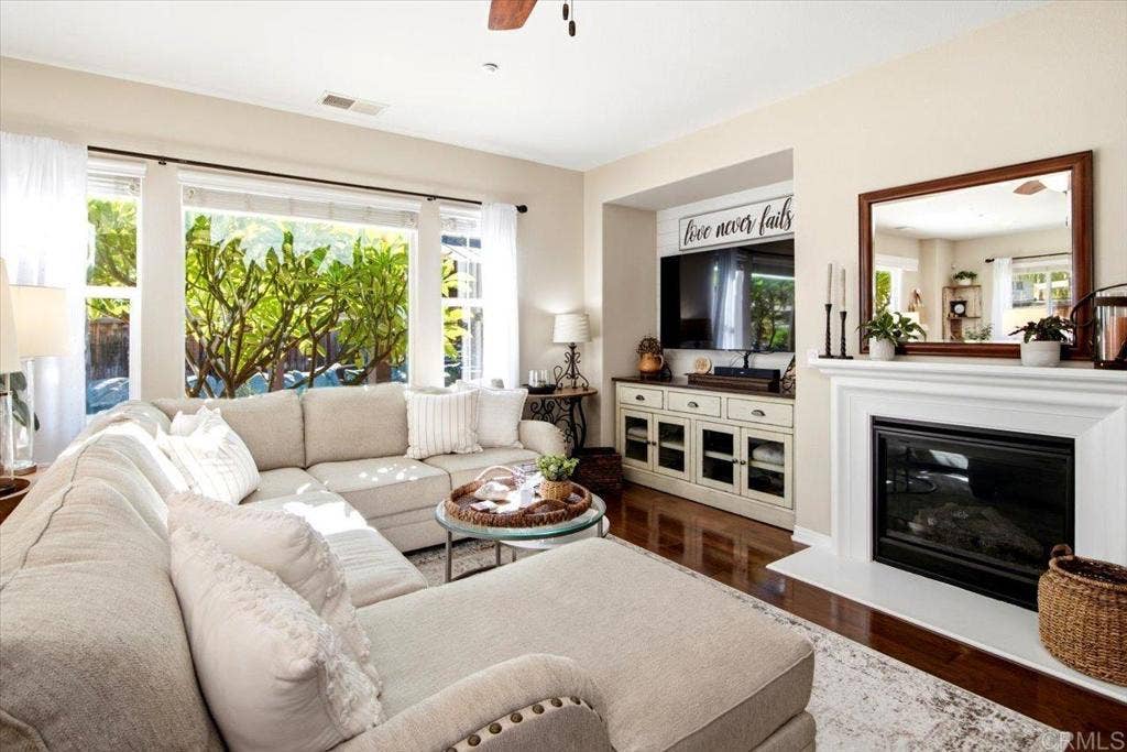 571 Chandler Court, Escondido, CA 92027 571 Chandler Court, Escondido, CA 92027