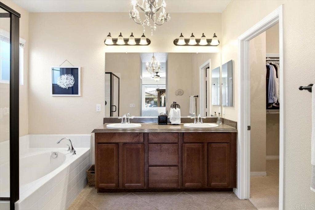 571 Chandler Court, Escondido, CA 92027 571 Chandler Court, Escondido, CA 92027