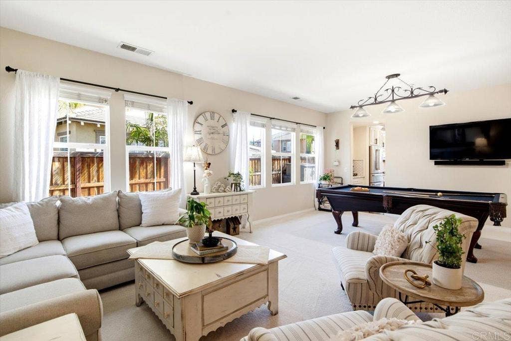 571 Chandler Court, Escondido, CA 92027 571 Chandler Court, Escondido, CA 92027