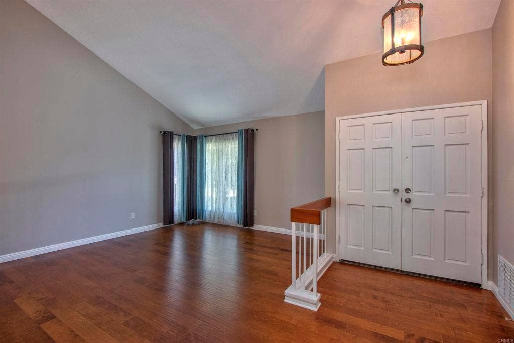 1140 Countrywood Lane, Vista, CA 92081 Living Room
