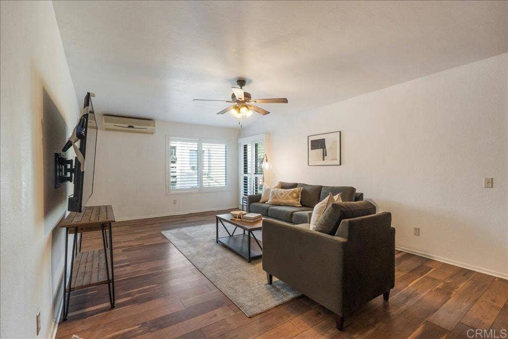 425 Autumn Drive, San Marcos, CA 92069 425 Autumn Drive, San Marcos, CA 92069