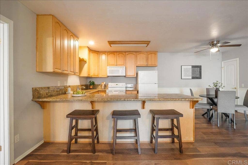 425 Autumn Drive, San Marcos, CA 92069 425 Autumn Drive, San Marcos, CA 92069