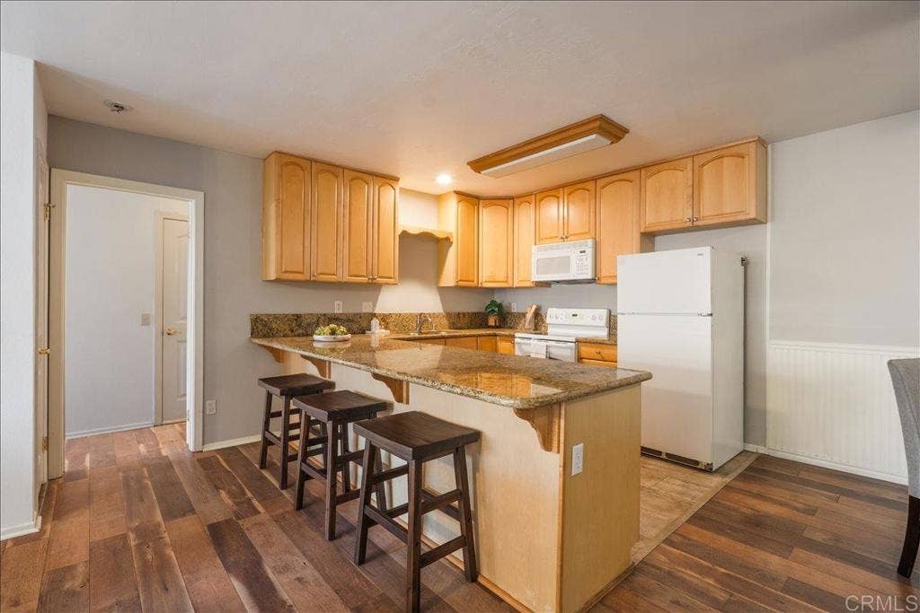 425 Autumn Drive, San Marcos, CA 92069 425 Autumn Drive, San Marcos, CA 92069