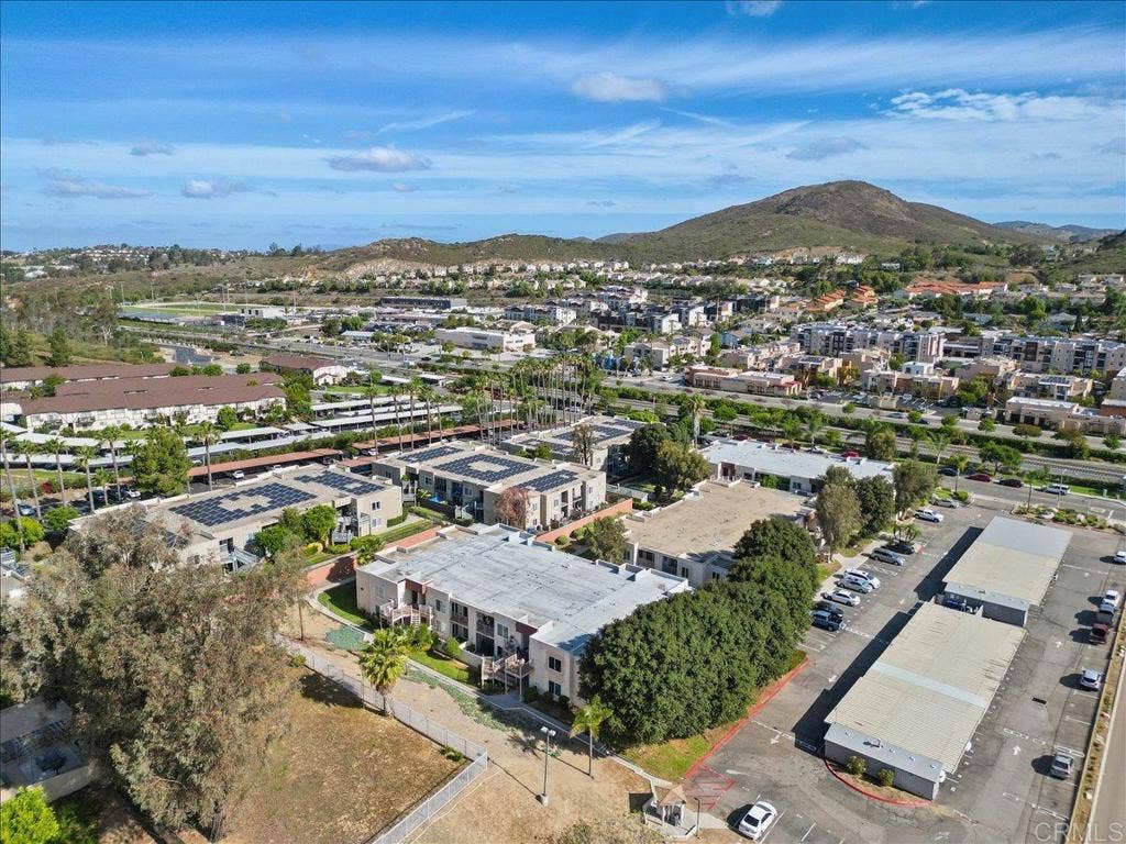 425 Autumn Drive, San Marcos, CA 92069 425 Autumn Drive, San Marcos, CA 92069