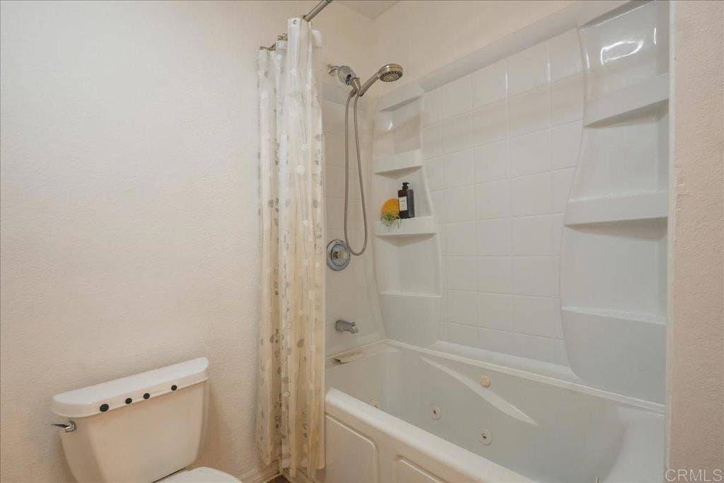 425 Autumn Drive, San Marcos, CA 92069 425 Autumn Drive, San Marcos, CA 92069