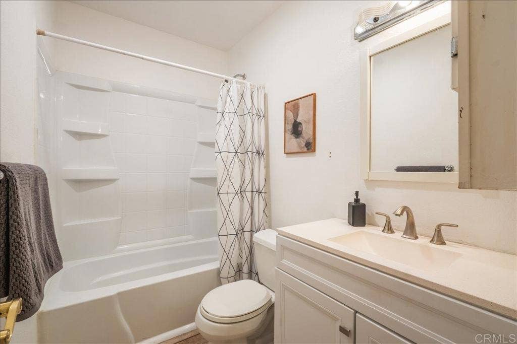 425 Autumn Drive, San Marcos, CA 92069 425 Autumn Drive, San Marcos, CA 92069