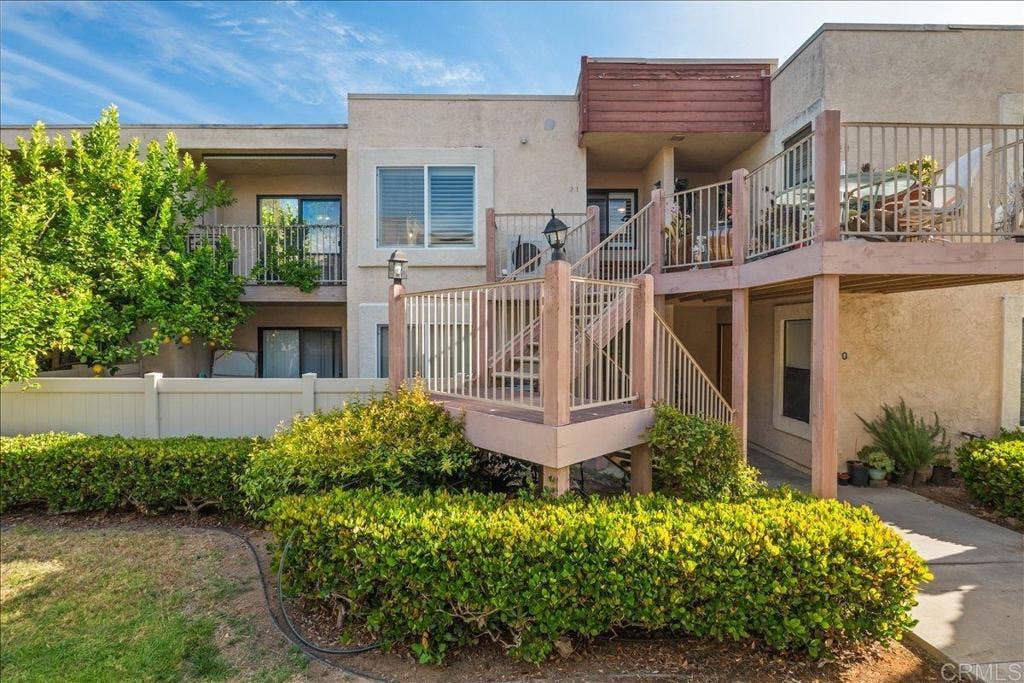 425 Autumn Drive, San Marcos, CA 92069 425 Autumn Drive, San Marcos, CA 92069