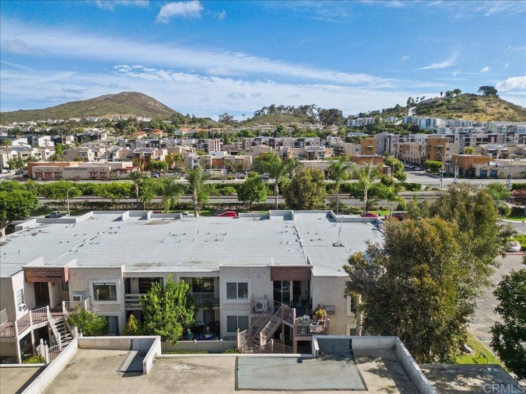 425 Autumn Drive, San Marcos, CA 92069 425 Autumn Drive, San Marcos, CA 92069
