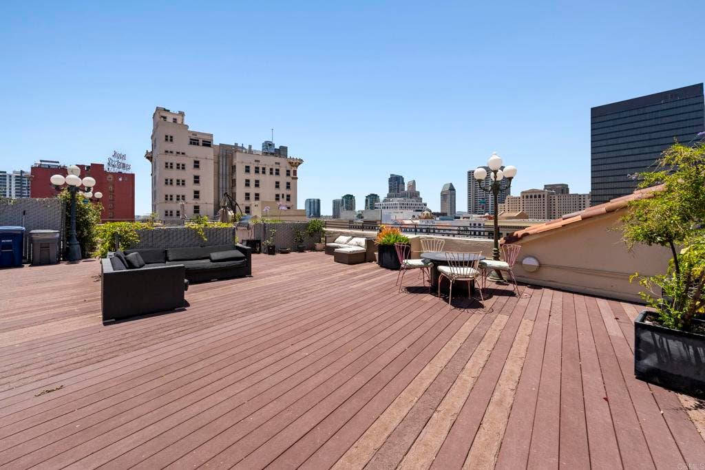 950 6Th Avenue, San Diego, CA 92101 950 6Th Avenue, San Diego, CA 92101