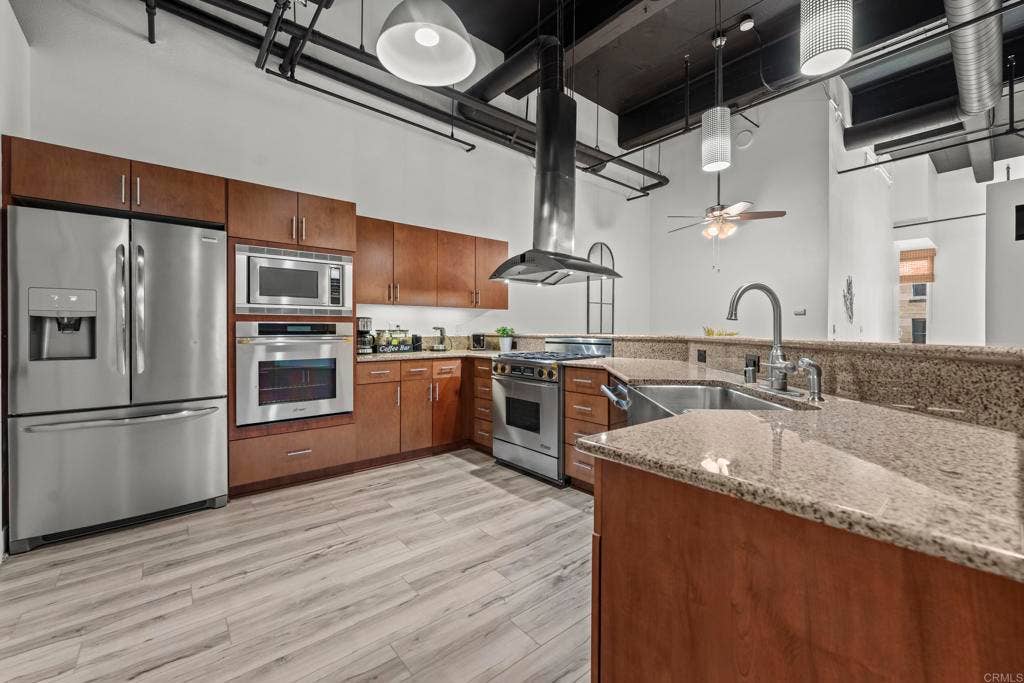 950 6Th Avenue, San Diego, CA 92101 950 6Th Avenue, San Diego, CA 92101