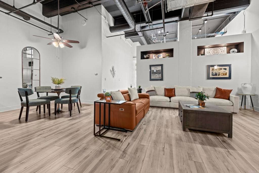 950 6Th Avenue, San Diego, CA 92101 950 6Th Avenue, San Diego, CA 92101