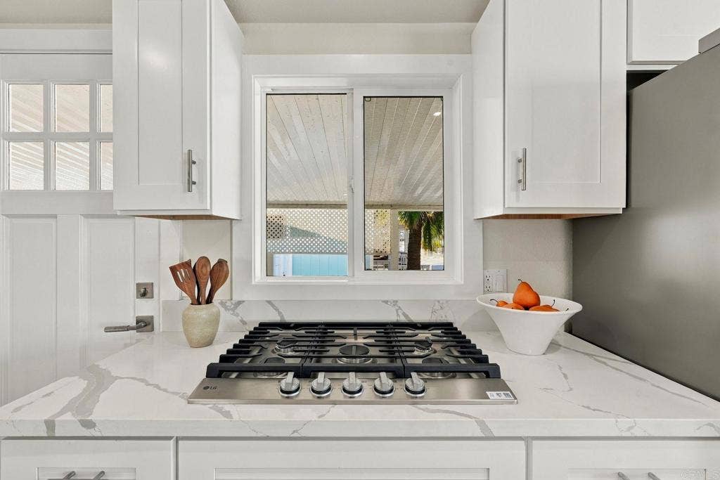 6508 Easy Street, Carlsbad, CA 92011