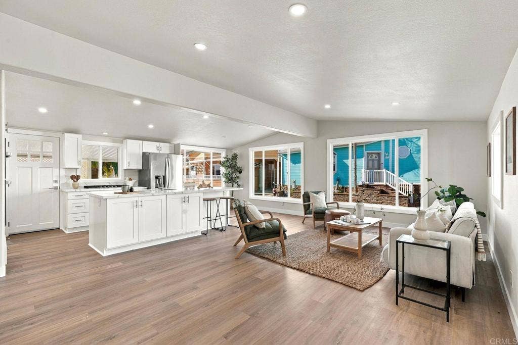 6508 Easy Street, Carlsbad, CA 92011
