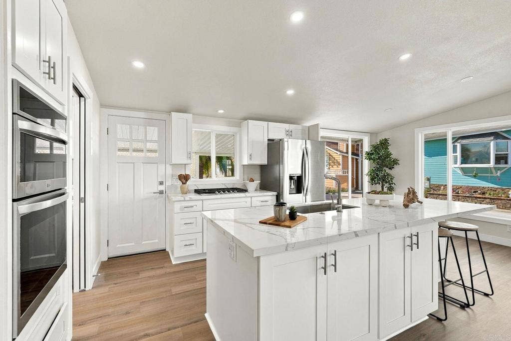 6508 Easy Street, Carlsbad, CA 92011