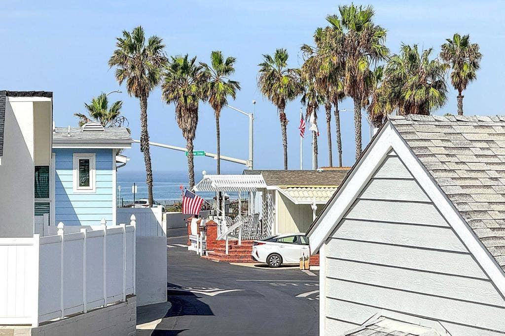 6508 Easy Street, Carlsbad, CA 92011